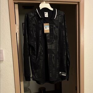 Nike Black Graphic Long Sleeve Shirt